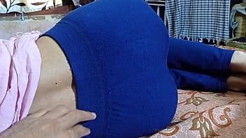 Riproduci Sorella carina indiana scopata da un fratellastro che scopa da vicino con un video di sesso porno chiaro hindi audio desi