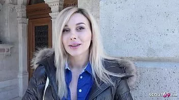 Abspielen Deutscher Scout - Hosenträger passen Milf Karina King i echter Pickup für harten Casting Fick