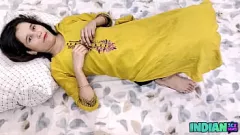 play Sıcak Hintli Karısının Samimi Sert Seks Karşılaşması - Kocasının Büyük Dick'ine Boşalır