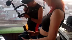 play Filmowanie na moim domowym balkonie! - Międzyrasowy amatorski anal z dużymi cyckami
