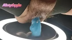 play BBW Misty Thyghs devine sălbatic cu un cocos gras și un vibrator