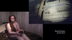 Oynat Büyük Göğüslü ve Dövmeli Çıplak Resident Evil 7 Oyuncusu